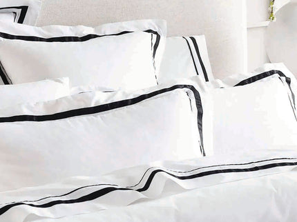 Cloud 1000 TC Egyptian Cotton White Charcoal Queen Quilt Cover Sets by Renee Taylor