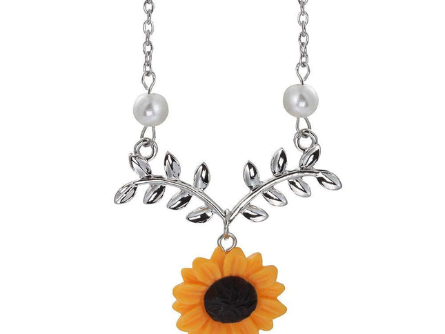 Sweet Sunflower Pearl Leaf Pendant Necklace Resin Daisy Flower Clavicular Chain Fashion Jewelry for Women
