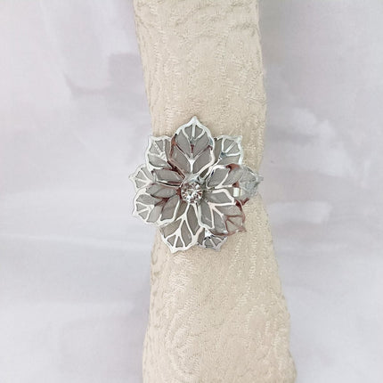 2pcs，Featuring a hollow flower napkin ring holder, suitable for wedding parties and exquisite service buckle decoration