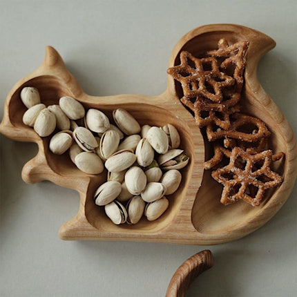Tray Wood Snack Tray Wood Platter Snack for Everyday Kitchen Party Restaurant Serving Tray Snack Gift (Squirrel+Pine Cones)