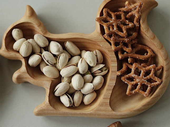 Tray Wood Snack Tray Wood Platter Snack for Everyday Kitchen Party Restaurant Serving Tray Snack Gift (Squirrel+Pine Cones)