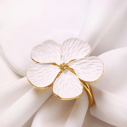 4 Pcs White Flower Napkin Rings Set, Holiday Gold Napkin Ring Holder Floral Serviette Buckles for Wedding Party Banquet