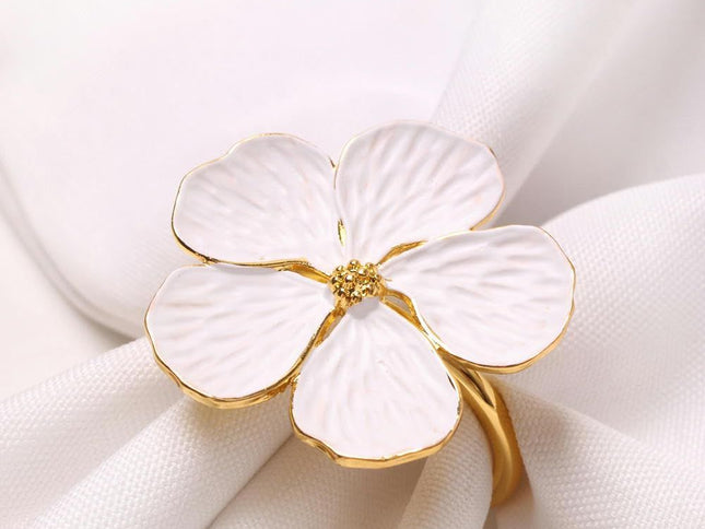 4 Pcs White Flower Napkin Rings Set, Holiday Gold Napkin Ring Holder Floral Serviette Buckles for Wedding Party Banquet