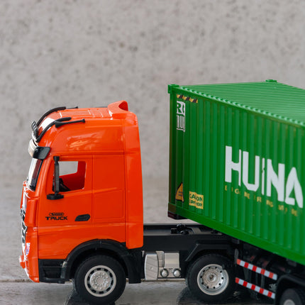 1:18 Scale 9-Channel Alloy Remote Control Container Truck with Lights & Sound for Indoor Play