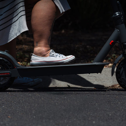 Electric Scooter, 350W Motor, 8.5 inch  Tyres, Front Suspension, Smart App, Foldable, 25kph