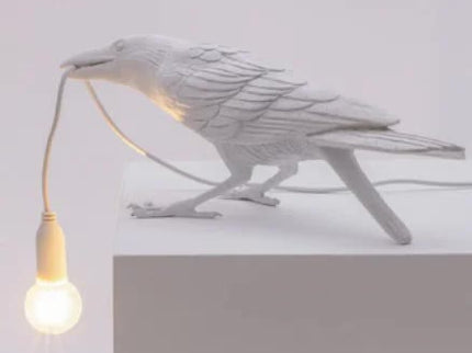 White Bird Sitting Shape Nordic Resin Bird Wall Lamp - Creative Animal Bedside Decorative USB Night Light, Stylish Bird Perched Lamp for Bedroom and Living Room