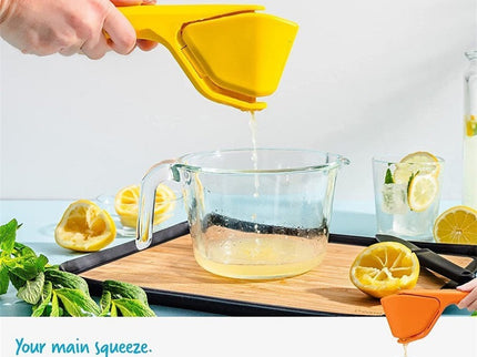 3 Pcs Green Easy-Squeeze Manual Citrus Juicer - Durable Lemon & Orange Squeezer with Pour Spout, Food-Grade PP