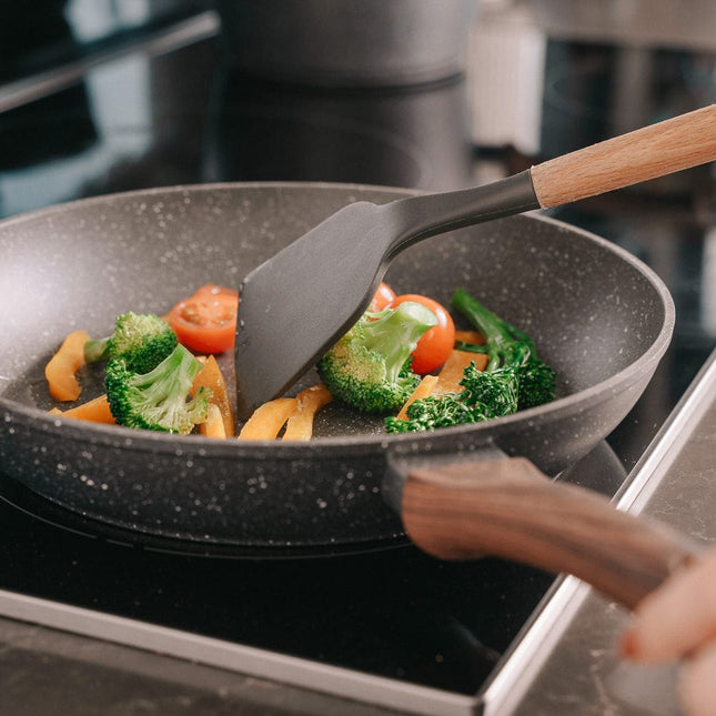 Clevinger 8 Piece Non-Stick Cookware Set