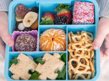 MONTII.CO Lunch Punch Sandwich Cutters | Puzzles-1875027507707777028