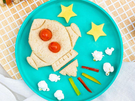 MONTII.CO Lunch Punch Sandwich Cutters | Space-1875027510861893636